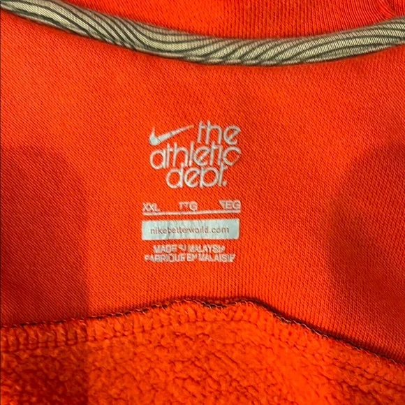 Nike Red and Black Full-Zip Hoodie - Picture 5 of 7